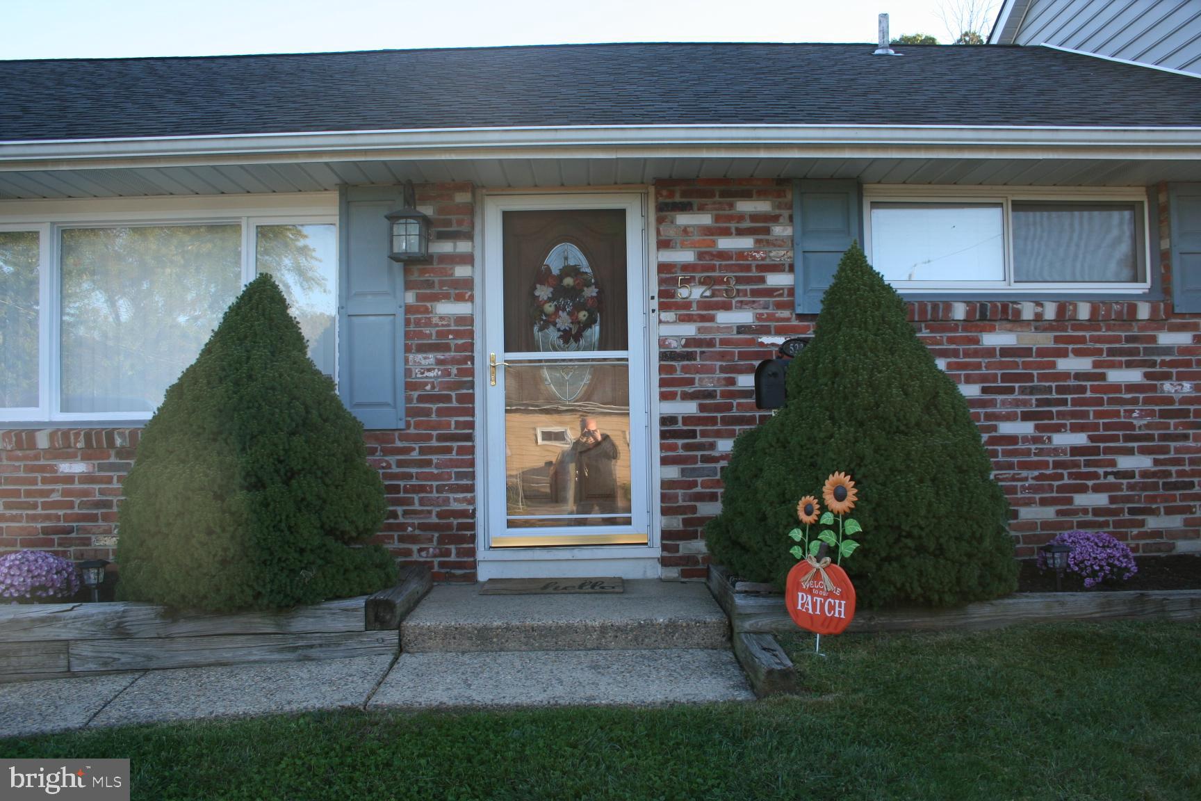523 South Maple Avenue Maple Shade, NJ 08052 - Photo 2 of 41