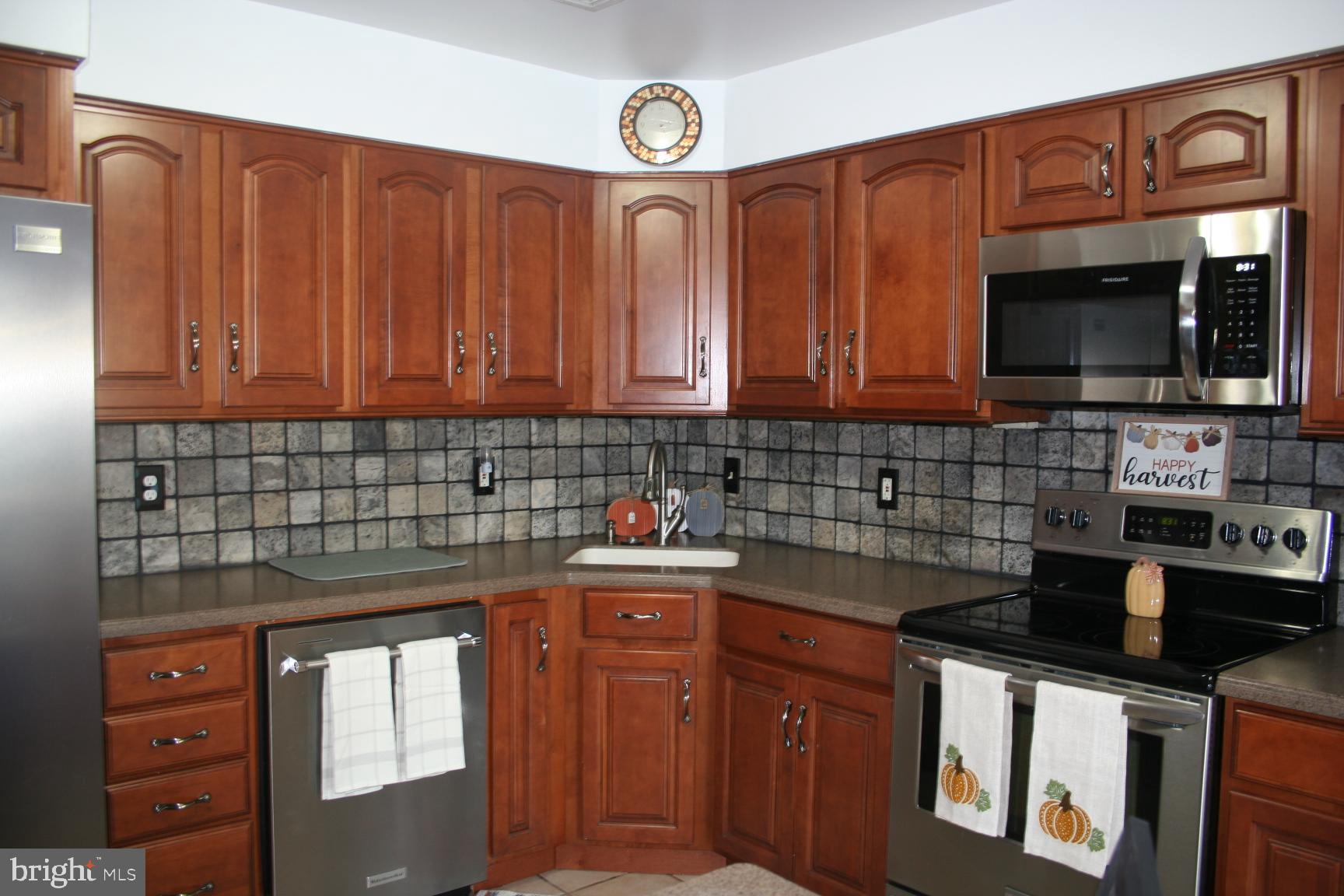 523 South Maple Avenue Maple Shade, NJ 08052 - Photo 8 of 41