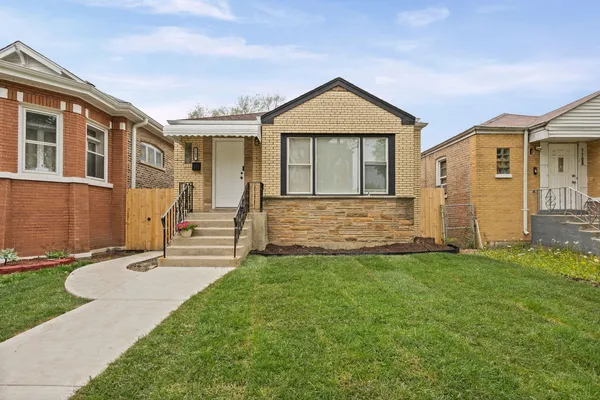 $298,500 | 7704 South Honore Street, Chicago, IL 60620