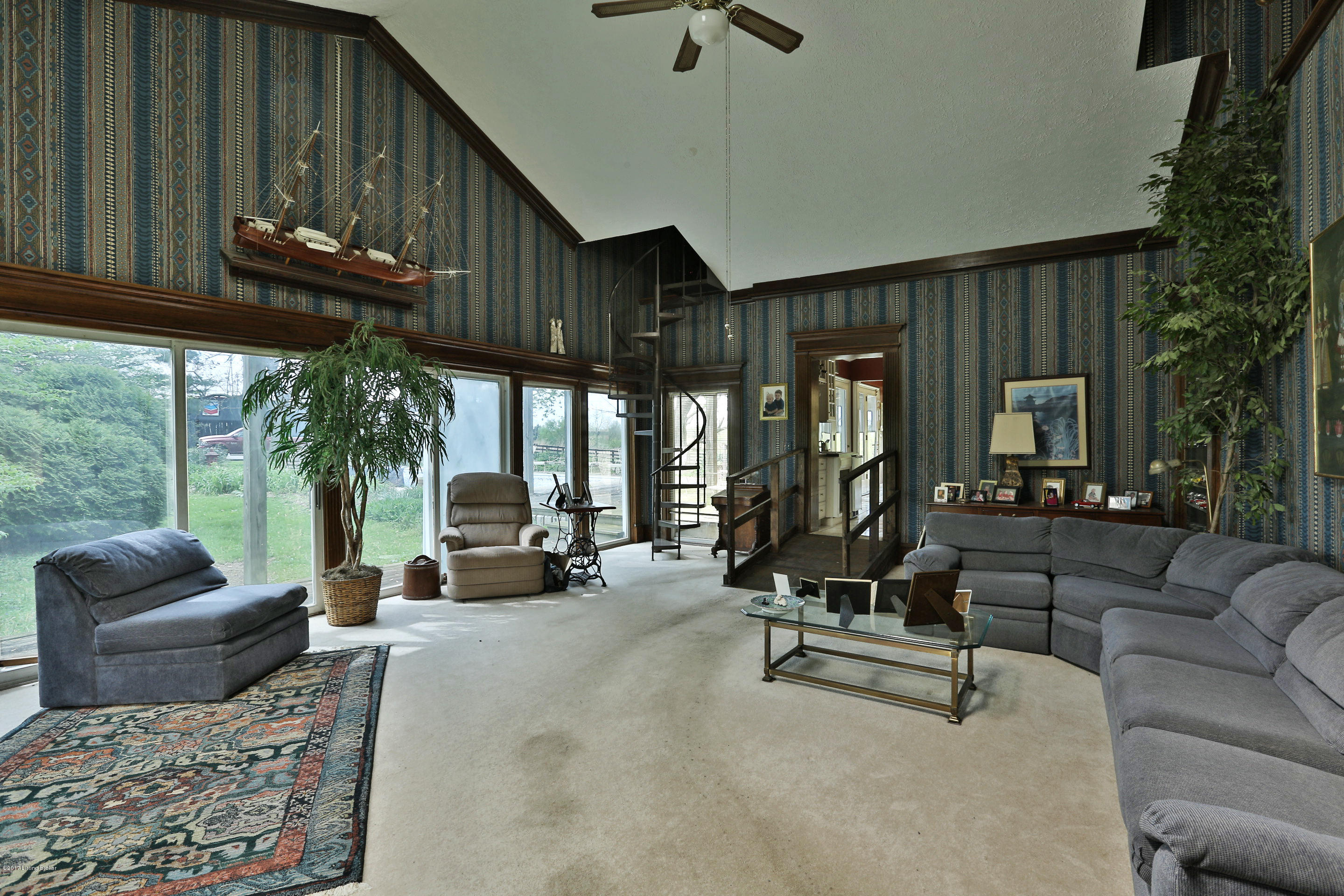 2814 Todds Point Road Simpsonville, KY 40067 - Photo 10 of 32 Great Room