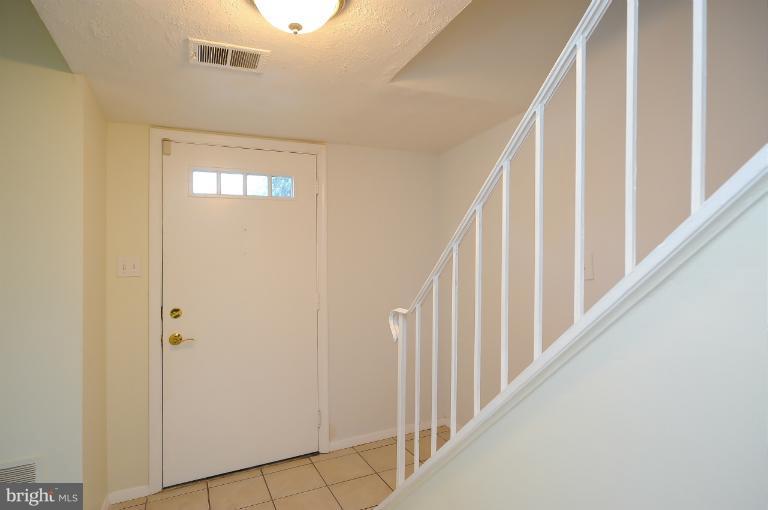 8258 Getty Court Springfield, VA 22153 - Photo 8 of 29 Foyer