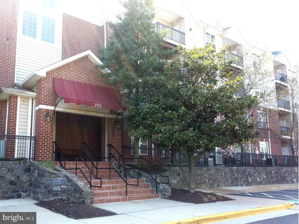 $1,995 | 1521 Spring Gate Dr., Unit 10202, McLean, VA 22102