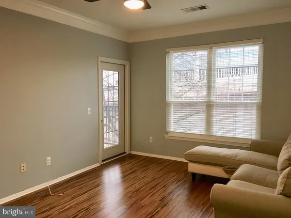 $1,995 | 1521 Spring Gate Dr., Unit 10202, McLean, VA 22102