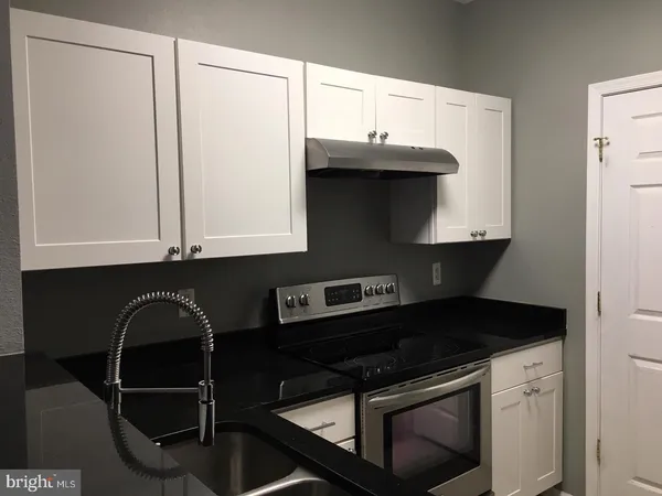 $1,995 | 1521 Spring Gate Dr., Unit 10202, McLean, VA 22102