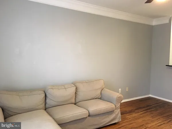 $1,995 | 1521 Spring Gate Dr., Unit 10202, McLean, VA 22102