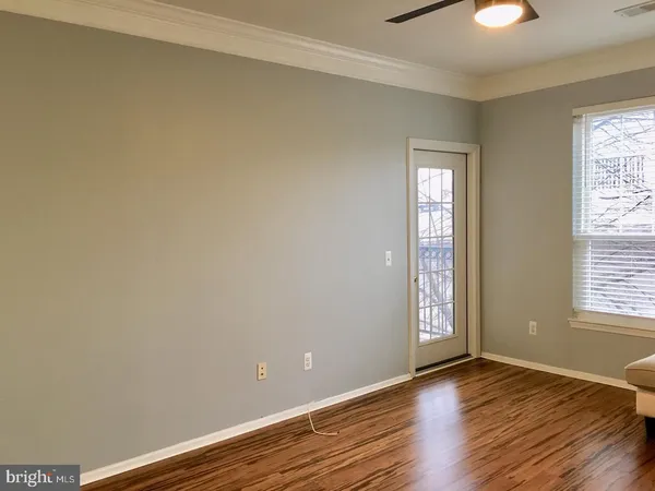 $1,995 | 1521 Spring Gate Dr., Unit 10202, McLean, VA 22102