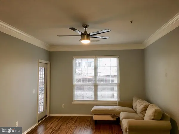 $1,995 | 1521 Spring Gate Dr., Unit 10202, McLean, VA 22102