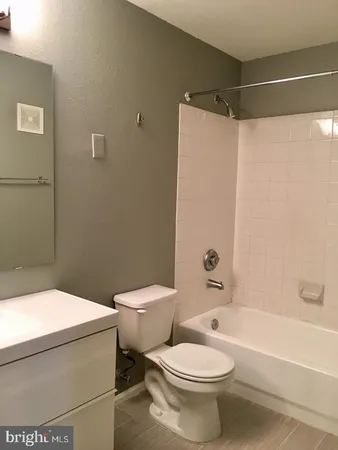 $1,995 | 1521 Spring Gate Dr., Unit 10202, McLean, VA 22102