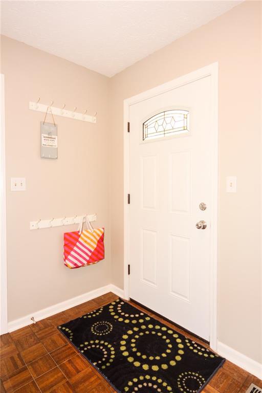 9223 Warwick Road Indianapolis, IN 46240 - Photo 3 of 20