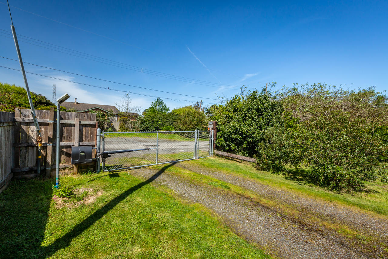 1952 Locke Street Arcata, CA 95521 - Photo 8 of 84