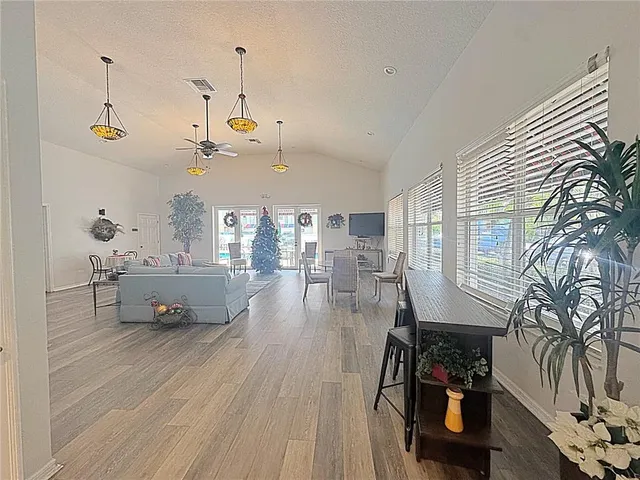 $2,495 | 1200 Country Club Drive, Unit 6304, Largo, FL 33771