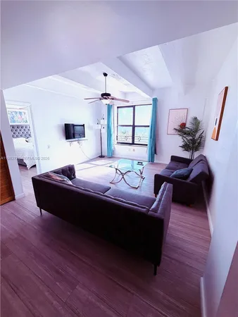 $3,500 | 1330 Ocean Drive, Unit R5C, Miami Beach, FL 33139