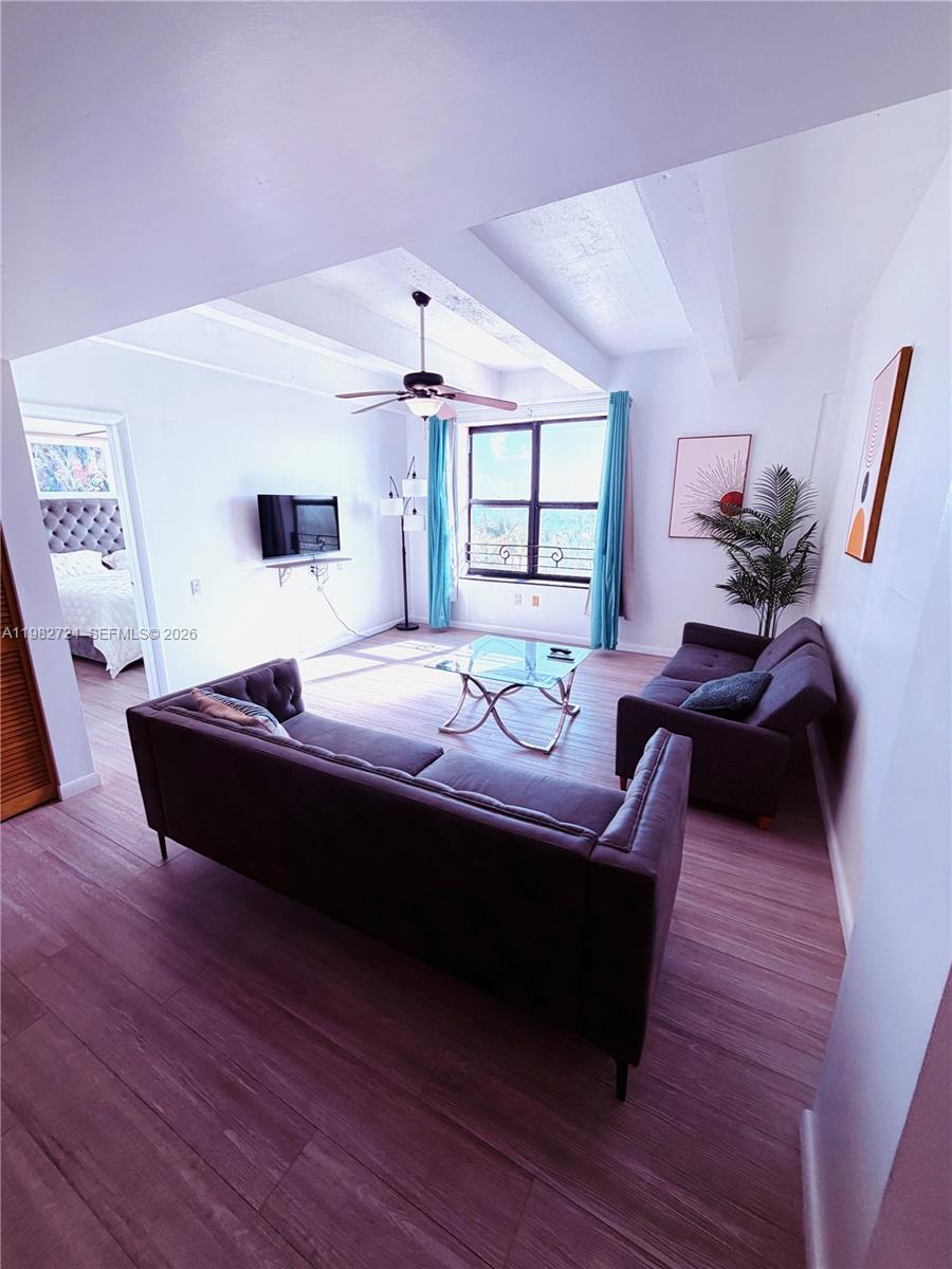 1330 Ocean Drive, Unit R5C Miami Beach, FL 33139 - Photo 11 of 14