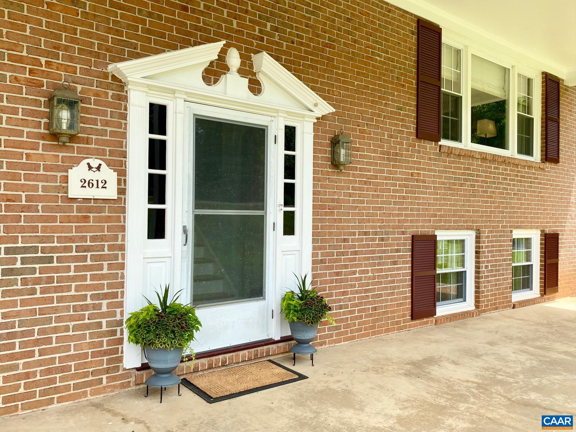 2612 Huntington Road Charlottesville, VA 22901 - Photo 4 of 36