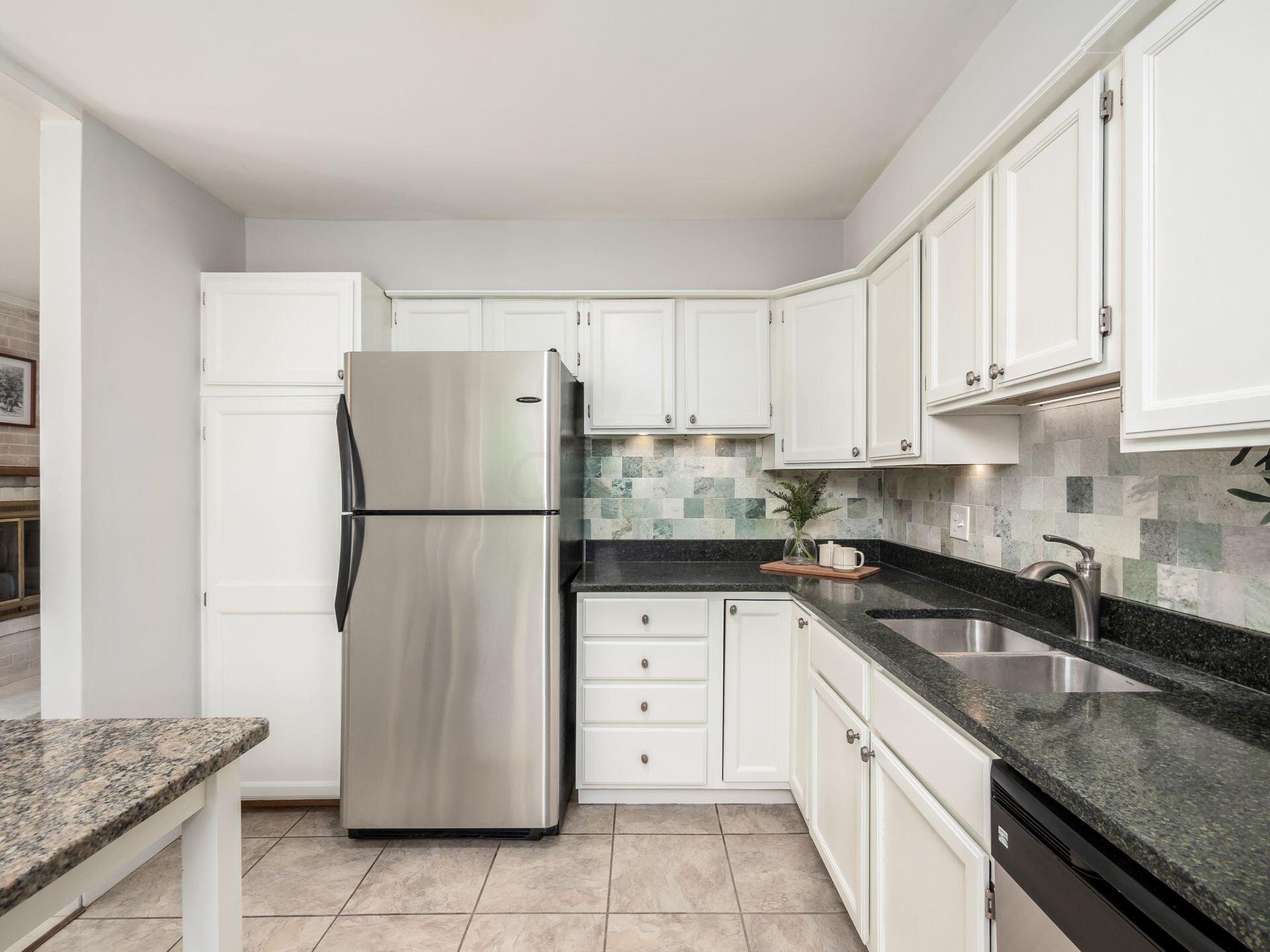 2366 Bristol Road Columbus, OH 43221 - Photo 12 of 38 022_ca2669_A 2366 Bristol 048