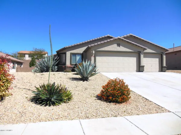 $1,895 | 8187 South Camino SERPE, Tucson, AZ 85747