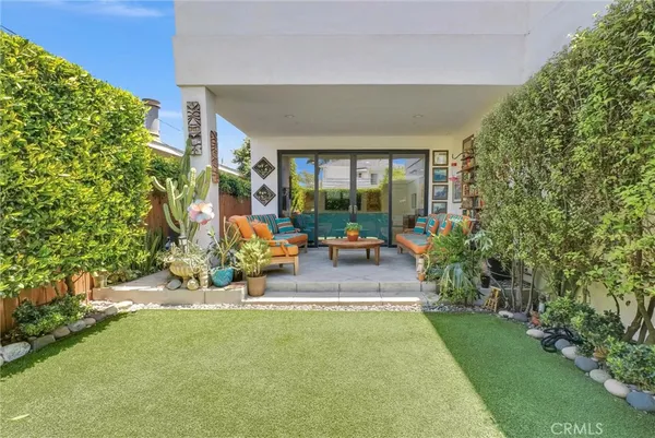 $2,649,000 | 221 North Attica Drive, Long Beach, CA 90803