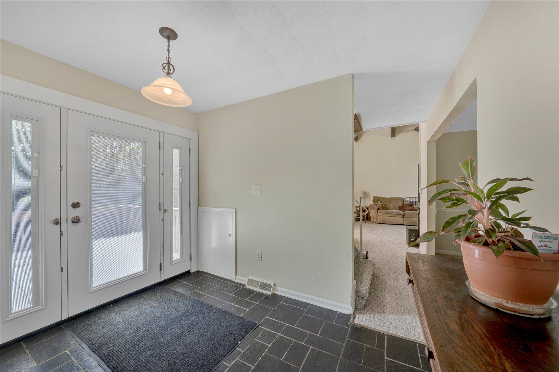 7062 Crown Road Roanoke, VA 24018 - Photo 14 of 48 photo13