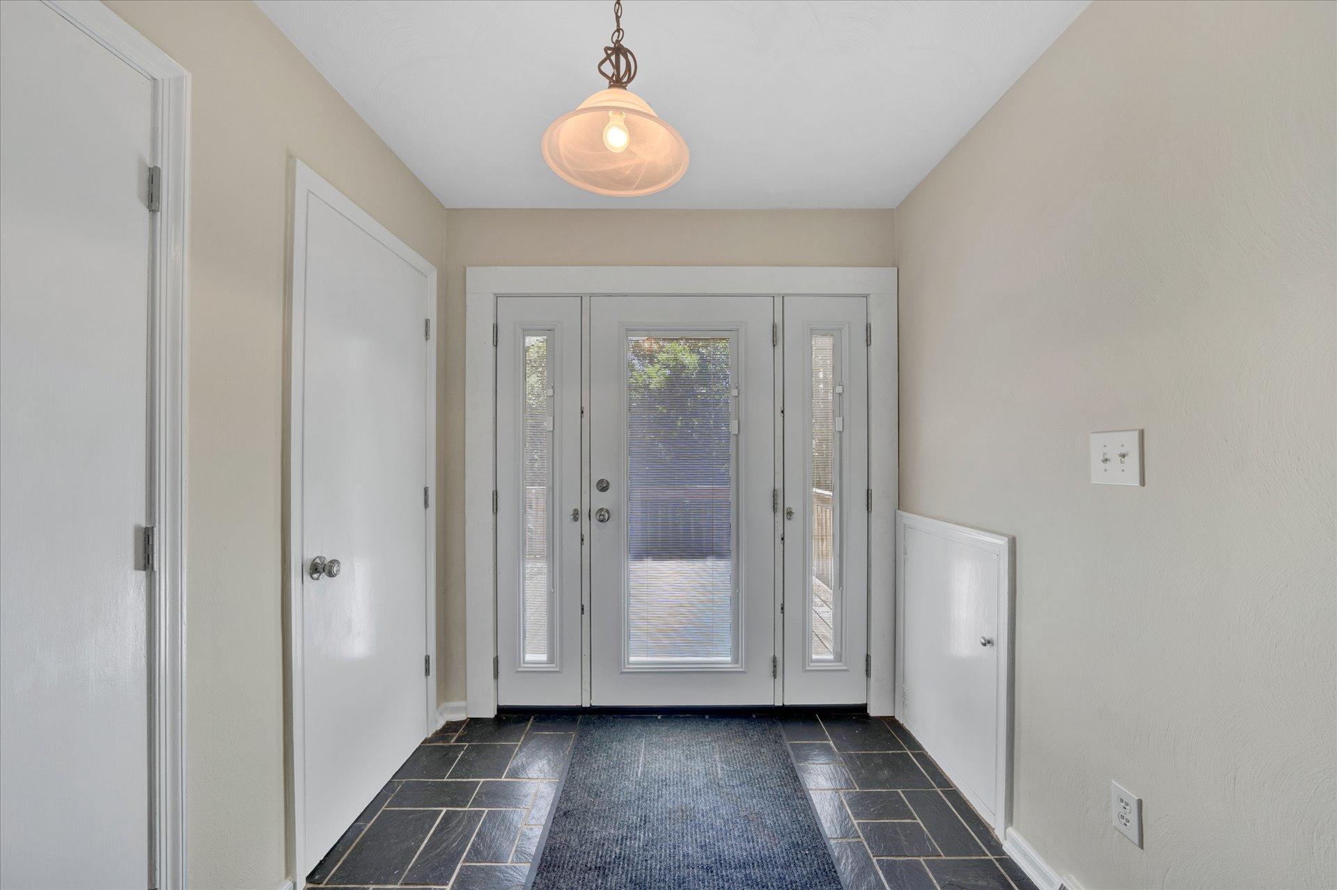 7062 Crown Road Roanoke, VA 24018 - Photo 3 of 48 photo4