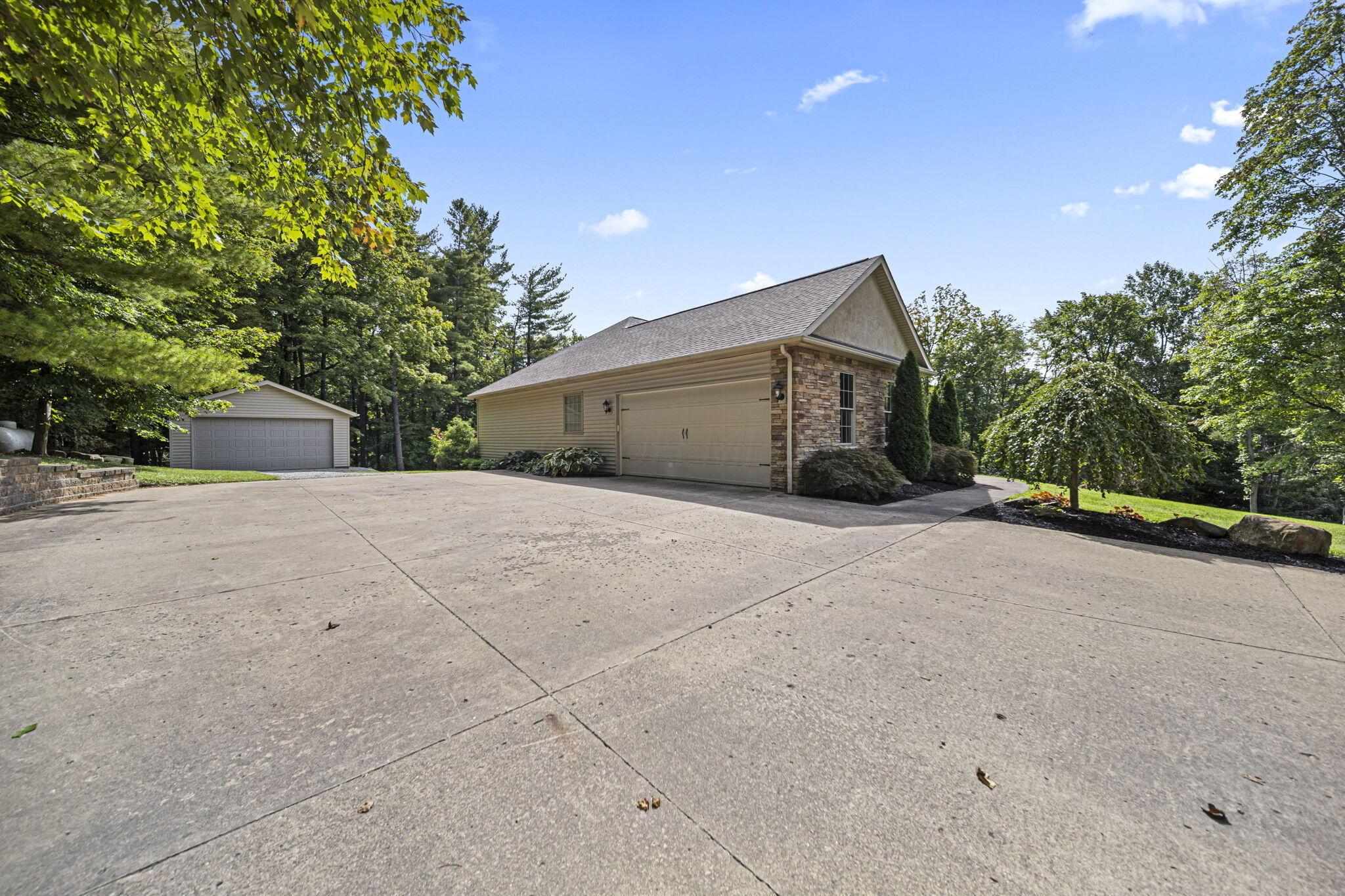 8936 Keys Road Mount Vernon, OH 43050 - Photo 7 of 81 2-web-or-mls-IMG_3184