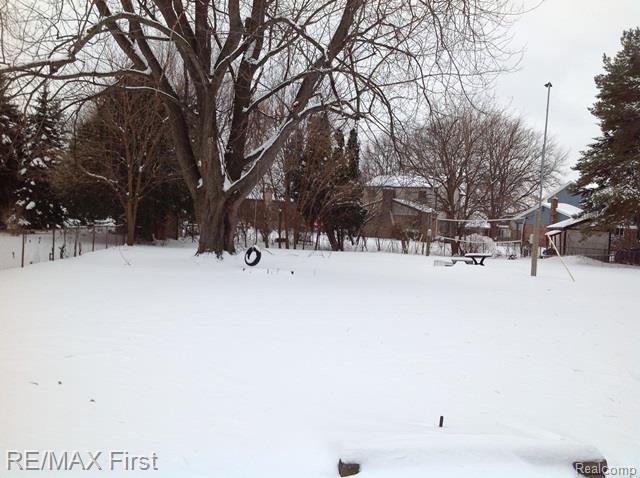 18290 21 Mile Road Macomb, MI 48044 - Photo 21 of 23 18290 21 Mile Rd 010.jpg