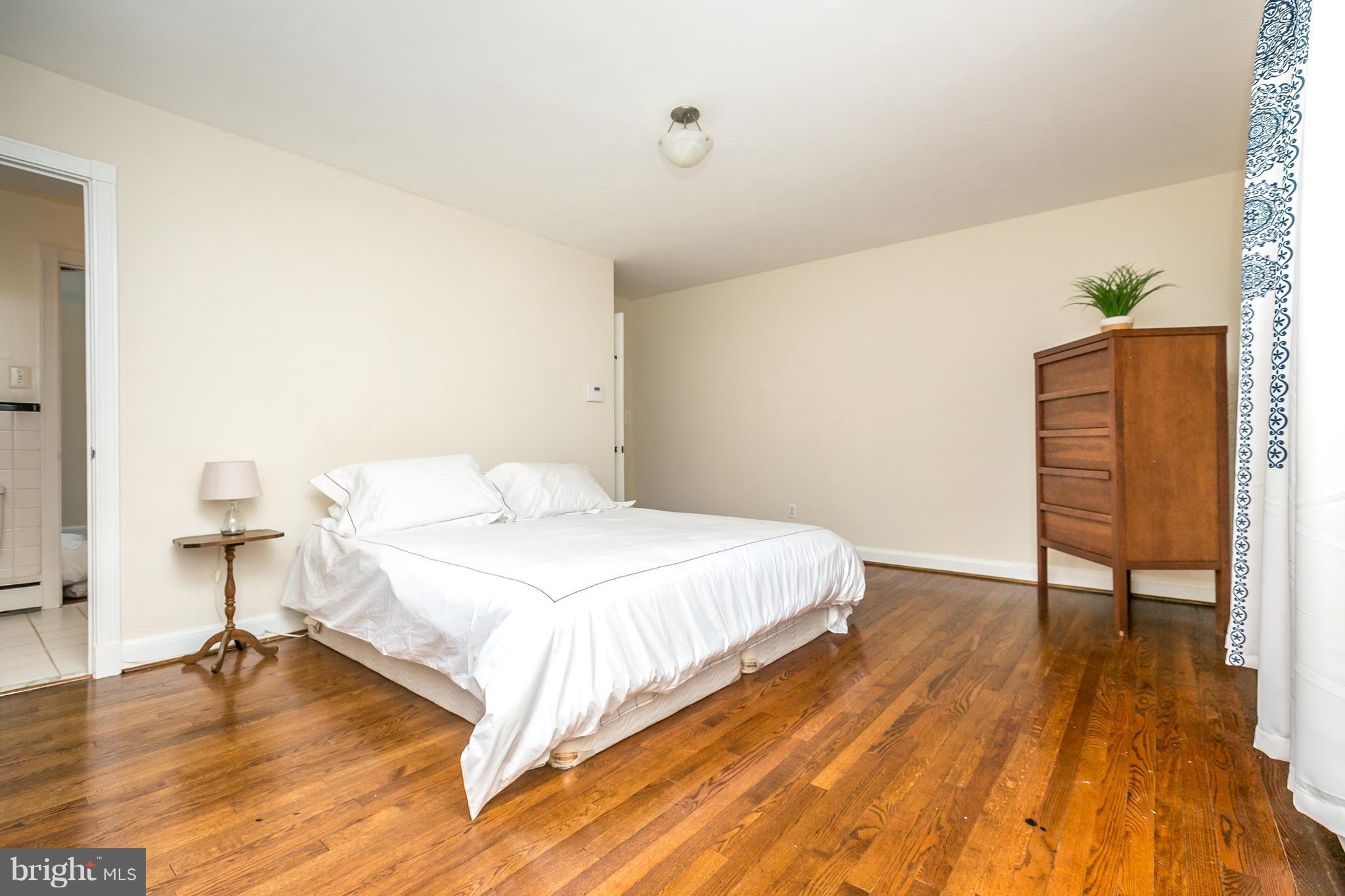 5605 Roland Avenue Baltimore, MD 21210 - Photo 14 of 30 Bedroom (Master)