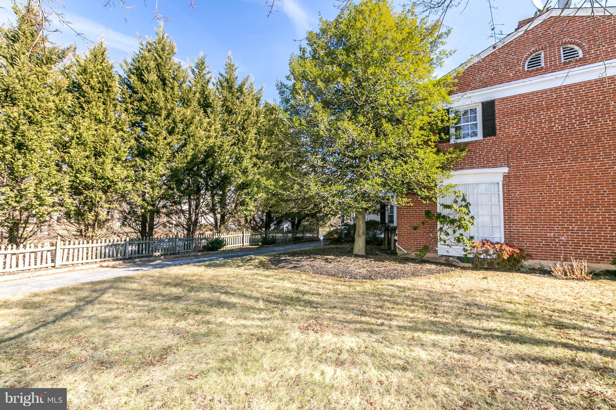 5605 Roland Avenue Baltimore, MD 21210 - Photo 28 of 30 Exterior (Front)