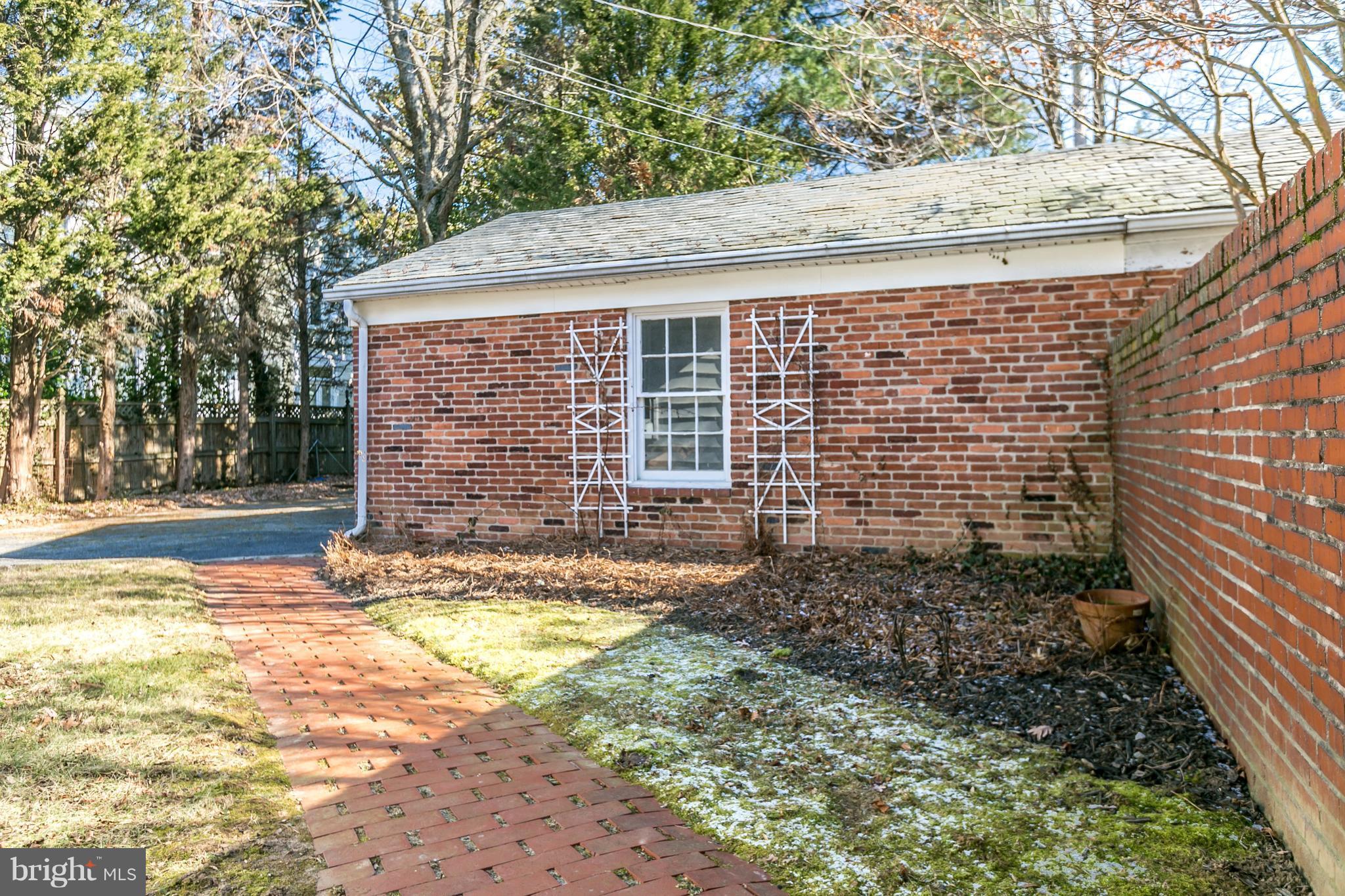 5605 Roland Avenue Baltimore, MD 21210 - Photo 30 of 30 Exterior (Rear)