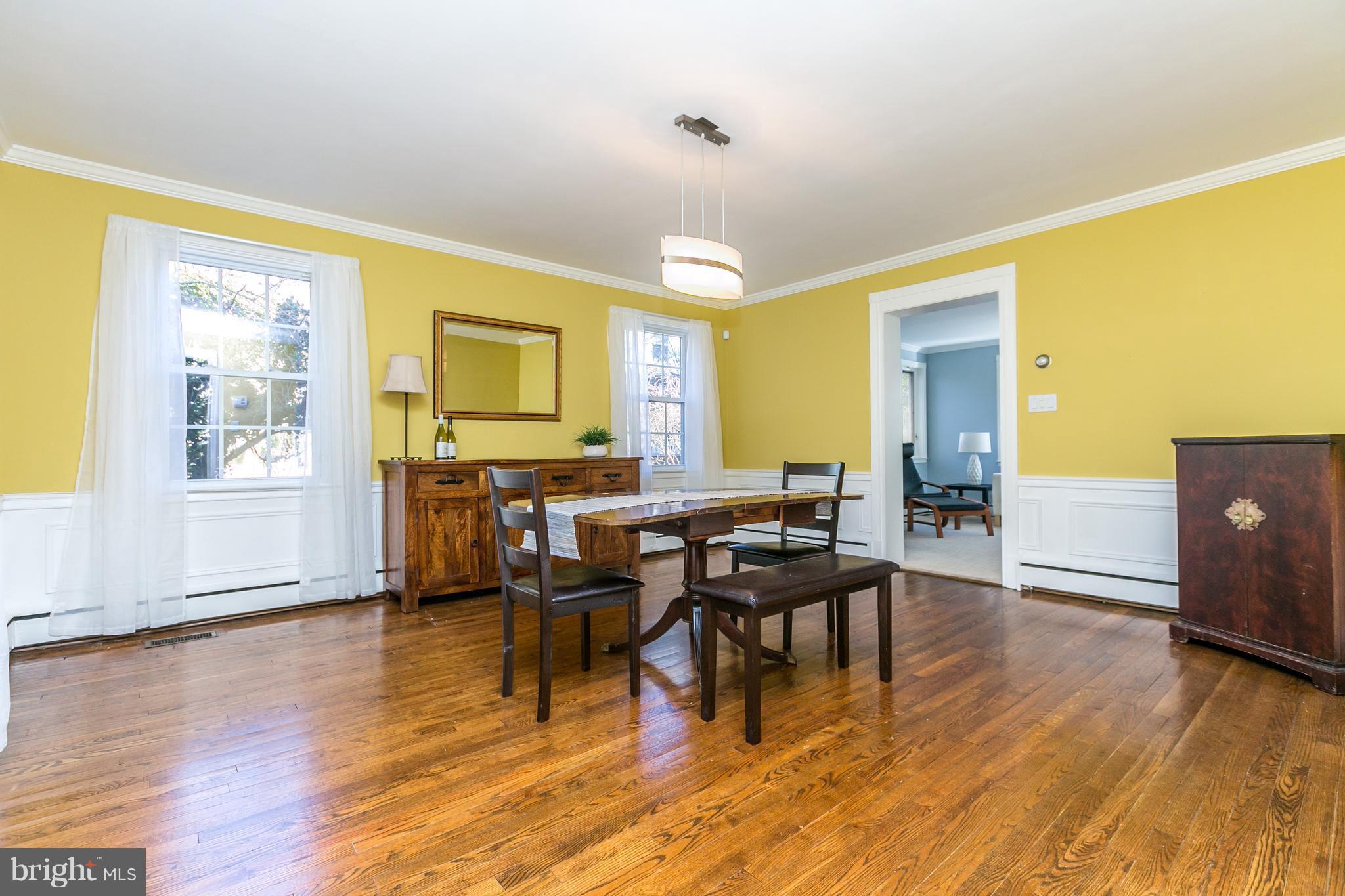 5605 Roland Avenue Baltimore, MD 21210 - Photo 9 of 30 Dining Room