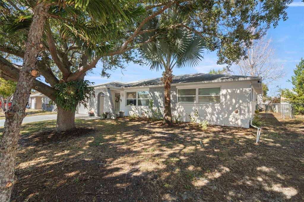 6333 Aberdeen Avenue New Port Richey, FL 34653 - Photo 32 of 37