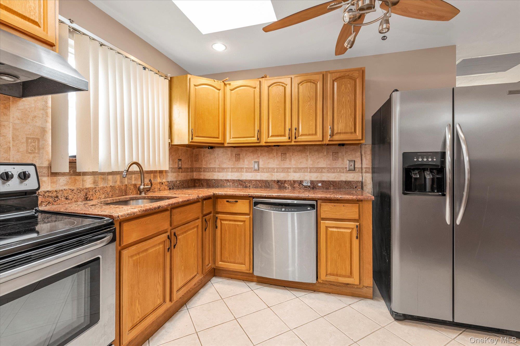49 Prospect Street Roosevelt, NY 11575 - Photo 7 of 21 Kitchen