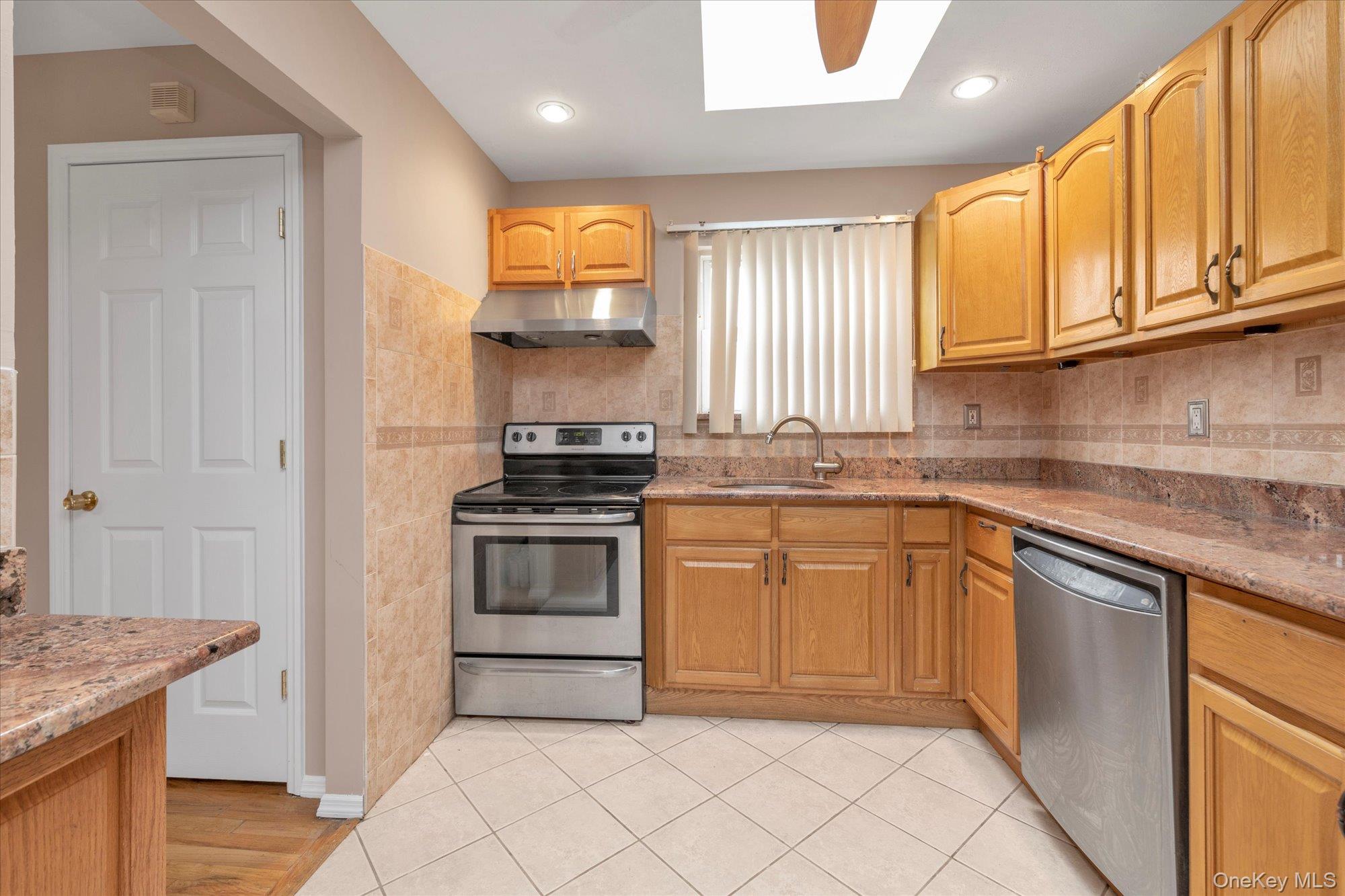 49 Prospect Street Roosevelt, NY 11575 - Photo 8 of 21 Kitchen