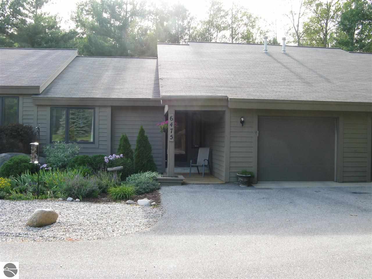 6475 Mission Ridge Traverse City, MI 49686 - Photo 2 of 23 1749735-1.JPG