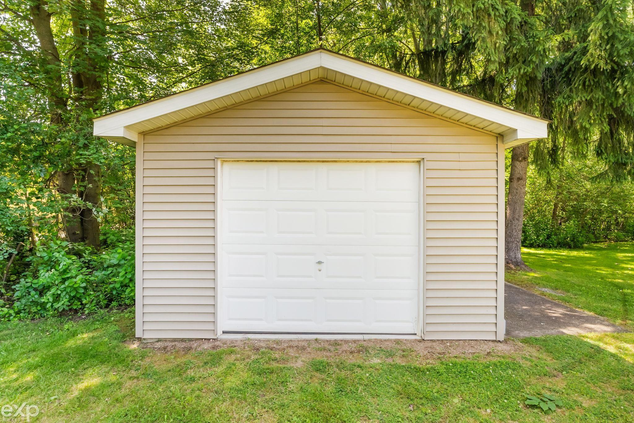 59707 Kittle Road Washington, MI 48094 - Photo 45 of 52