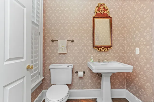 $2,399,000 | 2 Elmwood Drive, Unit 2, Southport, CT 06890