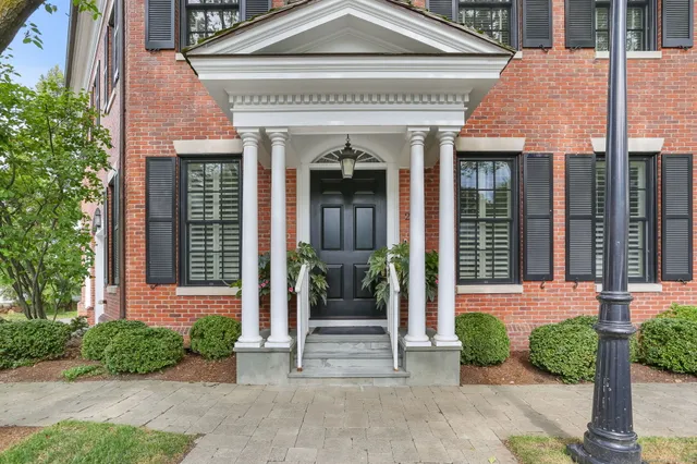 $2,399,000 | 2 Elmwood Drive, Unit 2, Southport, CT 06890