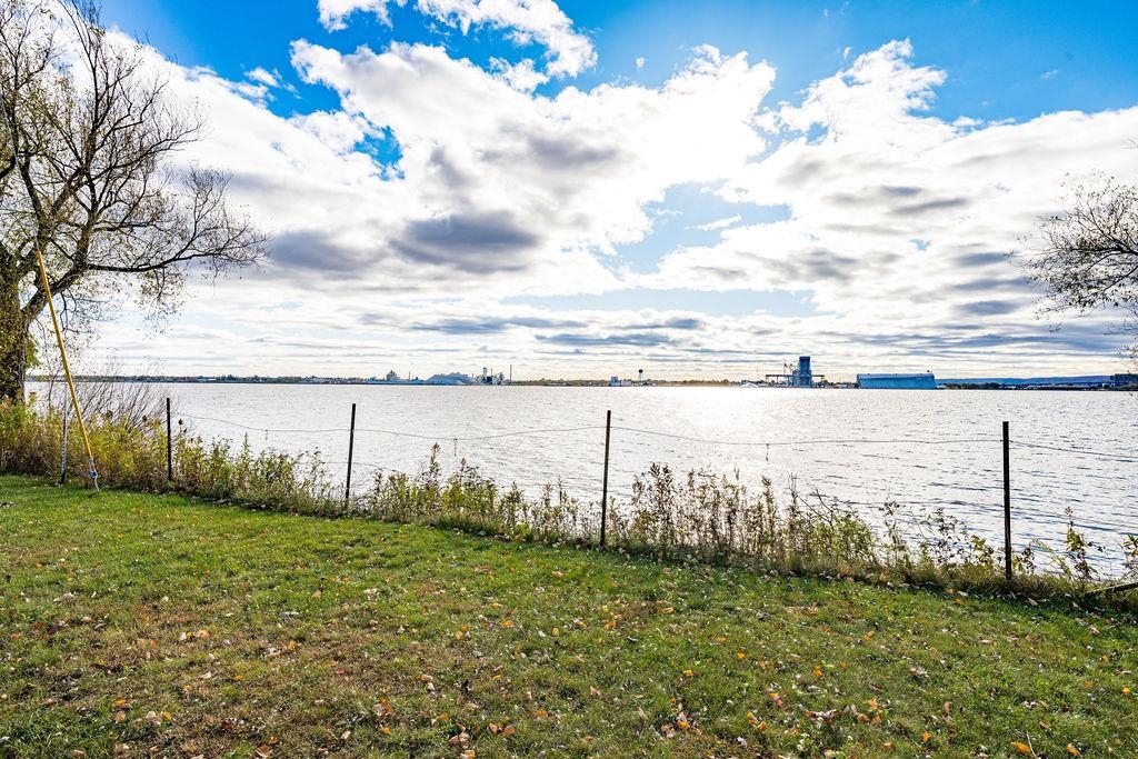 3618 Minnesota Avenue Duluth, MN 55802 - Photo 12 of 33