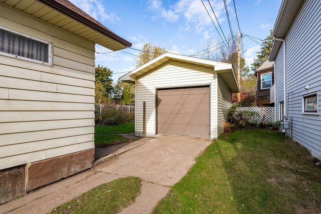 3618 Minnesota Avenue Duluth, MN 55802 - Photo 28 of 33