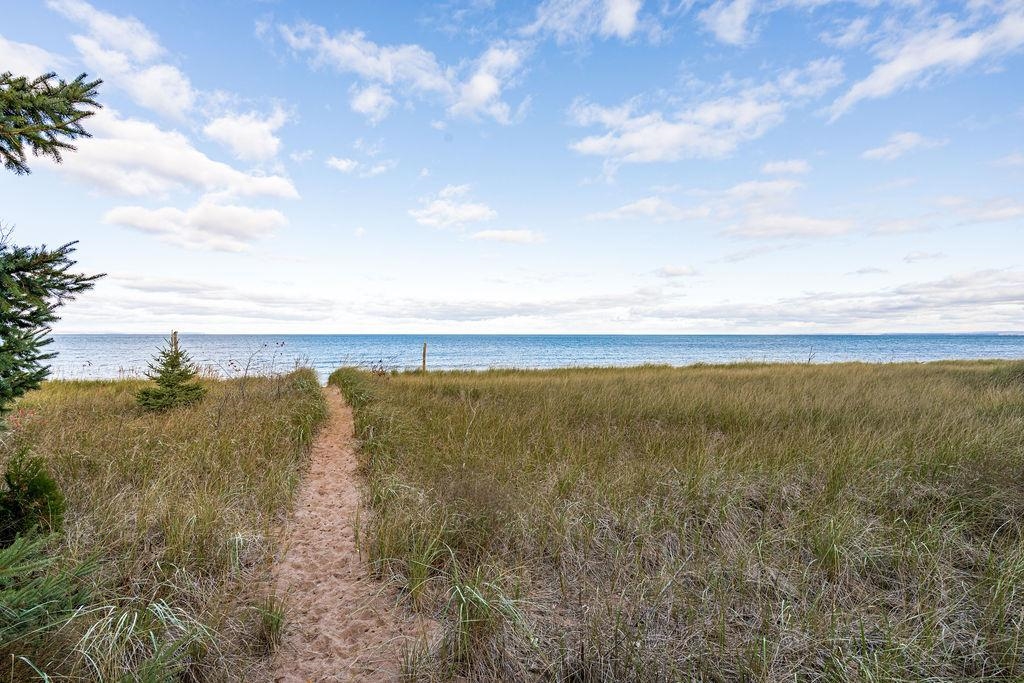 3618 Minnesota Avenue Duluth, MN 55802 - Photo 7 of 33