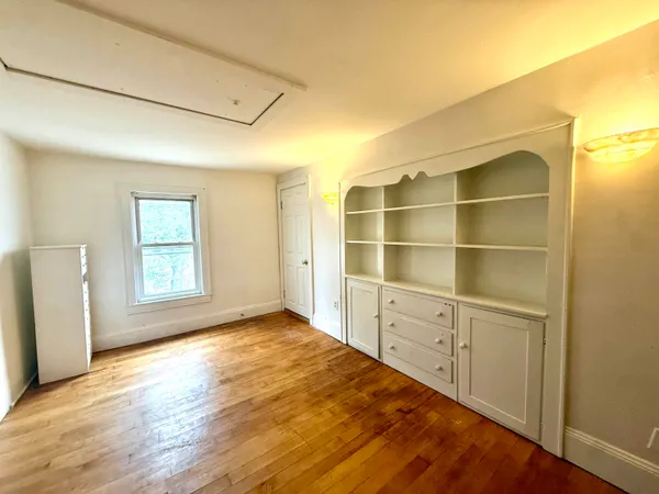 $1,995 | 442 Merrimack Street, Unit 2E, Manchester, NH 03103