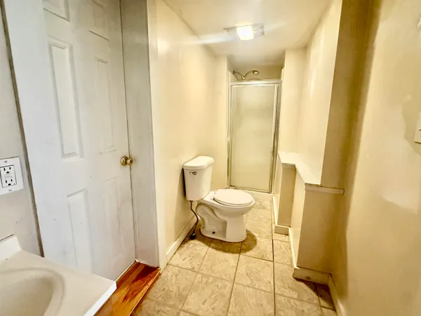 $1,995 | 442 Merrimack Street, Unit 2E, Manchester, NH 03103