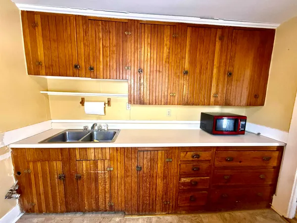 $1,995 | 442 Merrimack Street, Unit 2E, Manchester, NH 03103