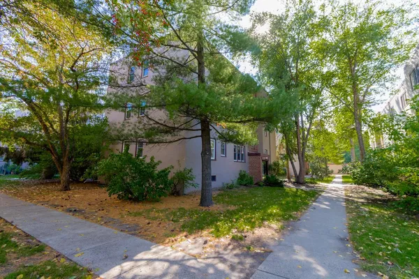 $149,900 | 3128 West Bde Maka Ska Boulevard, Unit 415, Minneapolis, MN 55416