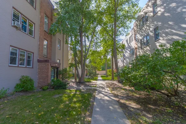 $149,900 | 3128 West Bde Maka Ska Boulevard, Unit 415, Minneapolis, MN 55416