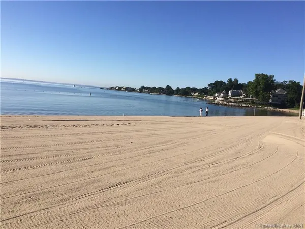 $4,600 | 90 Iroquois Road, Unit A, Stamford, CT 06902