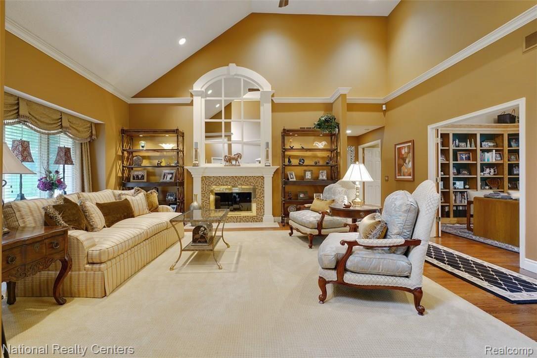 323 North Garner Road Milford, MI 48380 - Photo 11 of 56 Great room with fireplace. Perfect for the holidays!