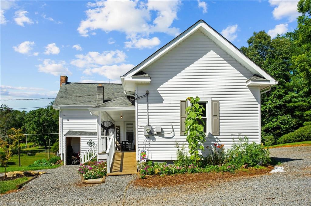 589 Long Hill Road Pilot Mountain, NC 27041 - Photo 14 of 47 Gallery Image 14