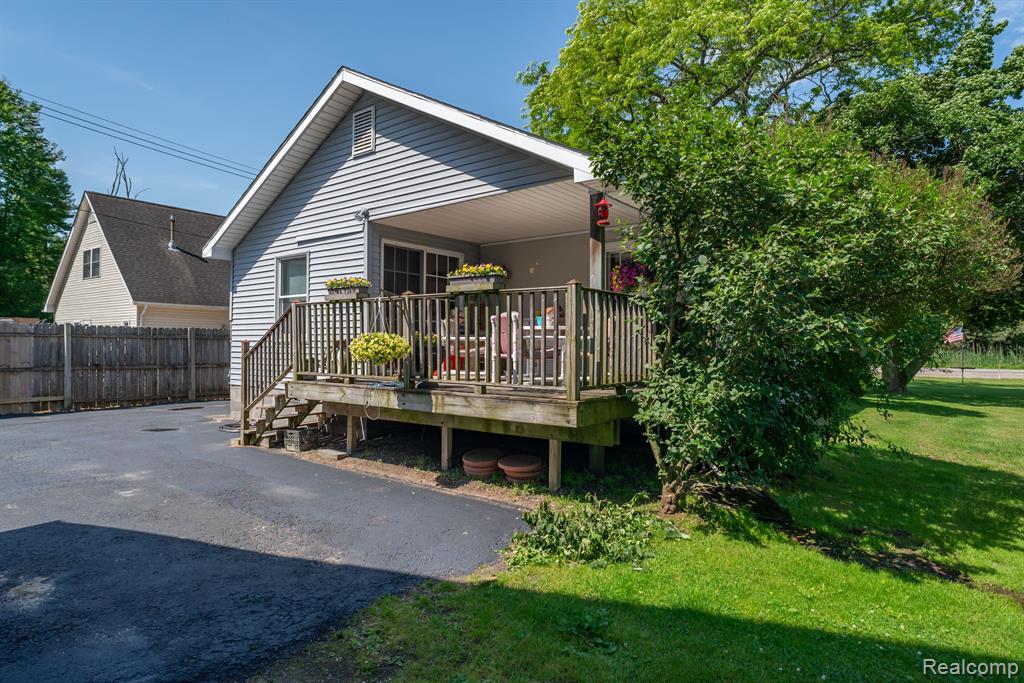 8219 Marsh Road Algonac, MI 48001 - Photo 9 of 26