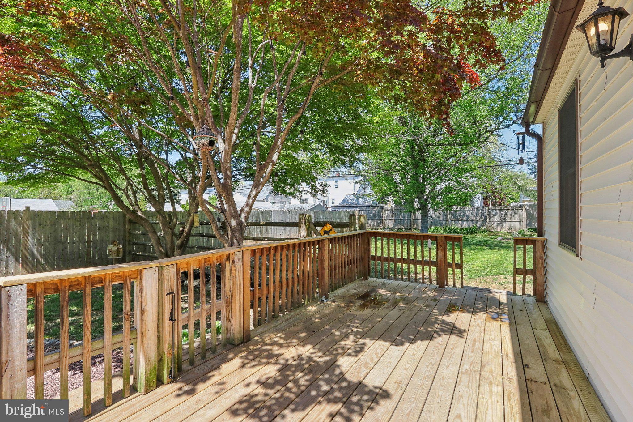 28 Barbara Road Hatboro, PA 19040 - Photo 27 of 33 a view of a wooden fence