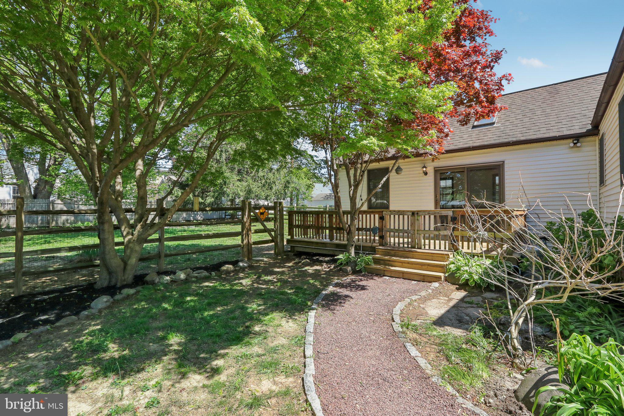 28 Barbara Road Hatboro, PA 19040 - Photo 32 of 33 a house view with a garden space